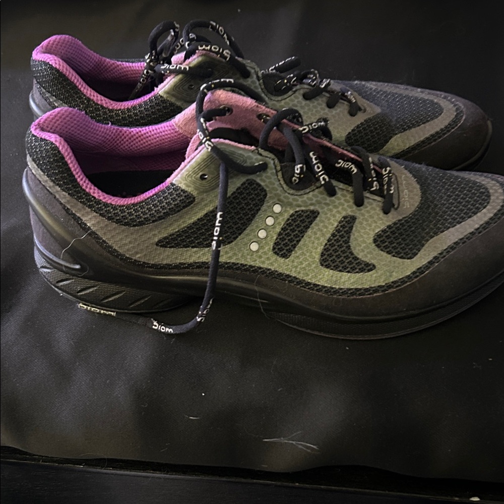 Ecco Black and Pink Athletic Shoes